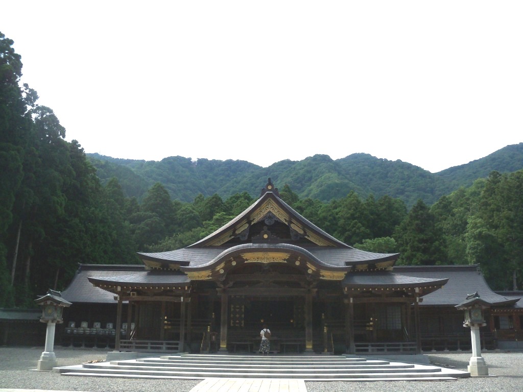 山の上の弥彦神社